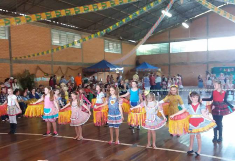 Arraiá da escola Paulo Freire